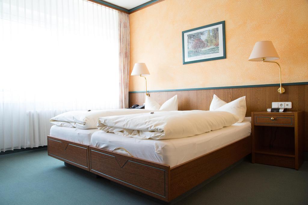 Hotel Reifenstein Kleinbartloff Екстериор снимка