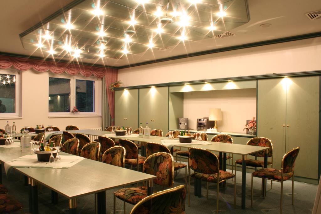 Hotel Reifenstein Kleinbartloff Екстериор снимка