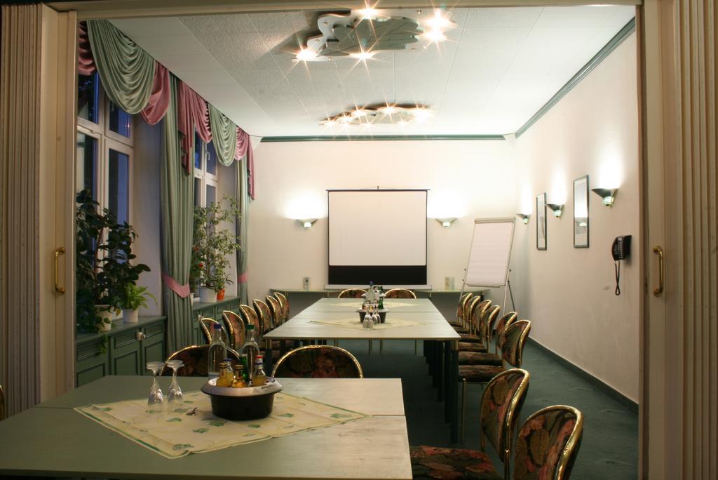 Hotel Reifenstein Kleinbartloff Екстериор снимка