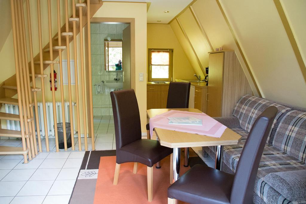 Hotel Reifenstein Kleinbartloff Екстериор снимка