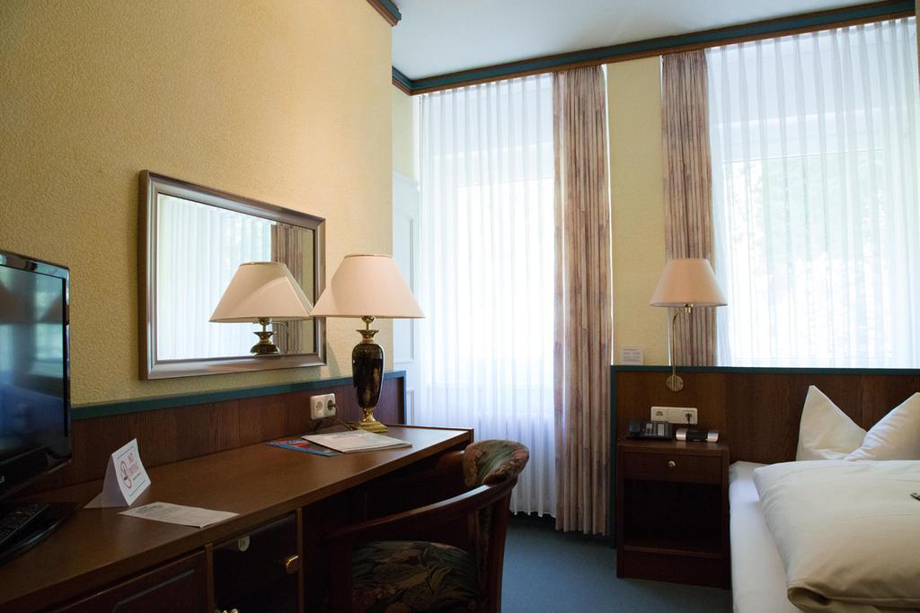 Hotel Reifenstein Kleinbartloff Екстериор снимка