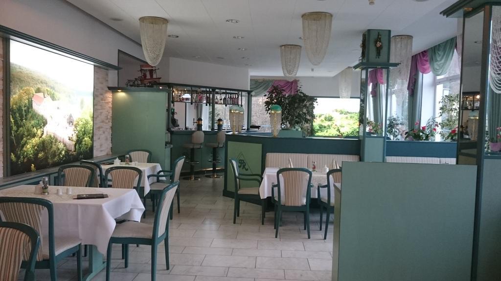 Hotel Reifenstein Kleinbartloff Екстериор снимка