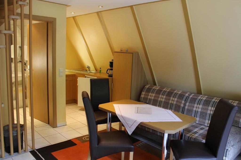 Hotel Reifenstein Kleinbartloff Стая снимка