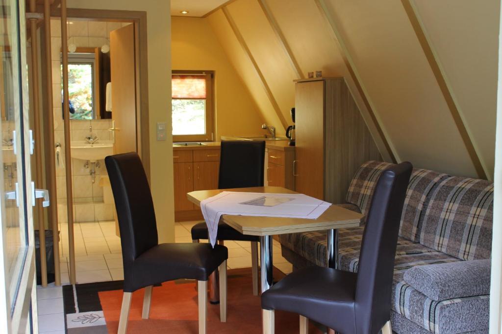 Hotel Reifenstein Kleinbartloff Стая снимка