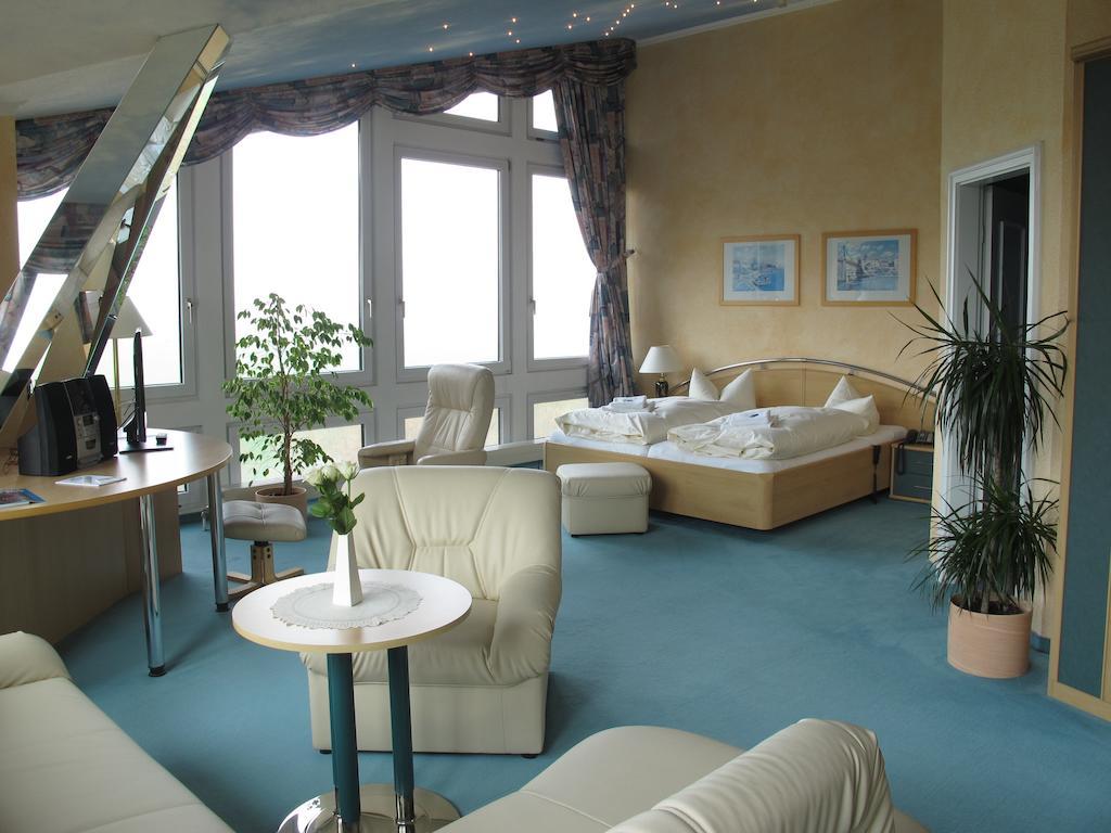 Hotel Reifenstein Kleinbartloff Екстериор снимка